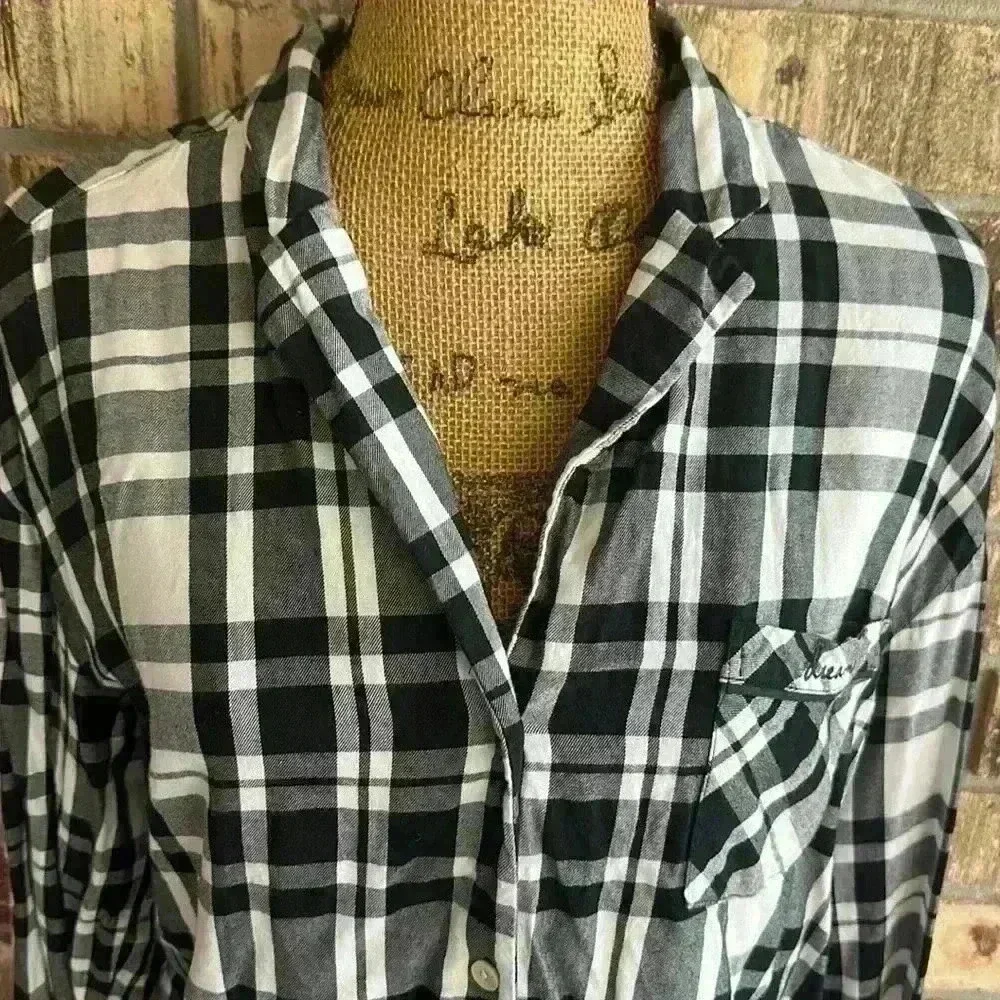 Victoria's Secret Women's Checkerboard Plaid Pajama Shirt Size S -Cozy & Stylish